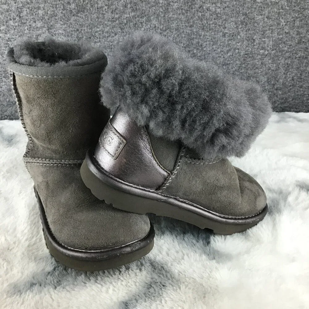 UGG Boots‎ Kids Size 10 Gray and Metallic